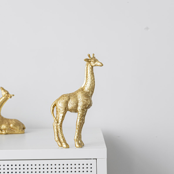 Giraffe Shape Resin Craft Ornament